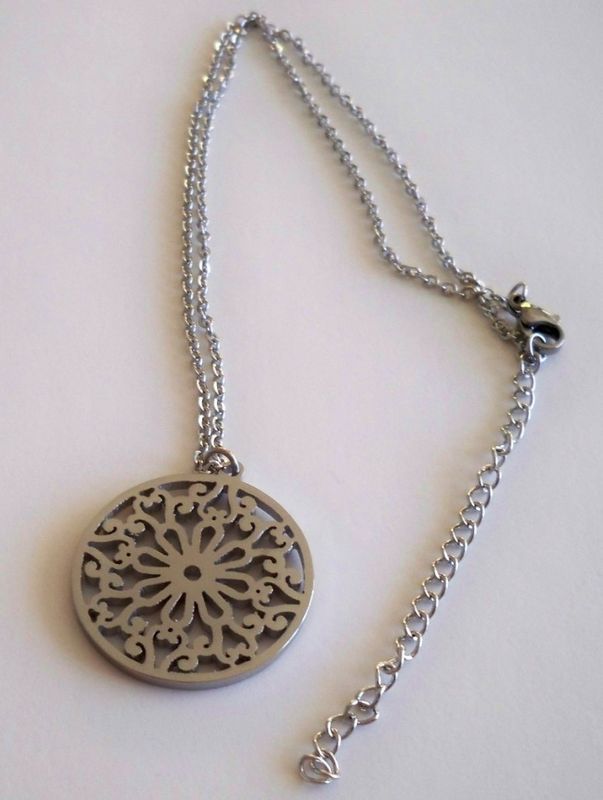 Stålhalsband Mandala