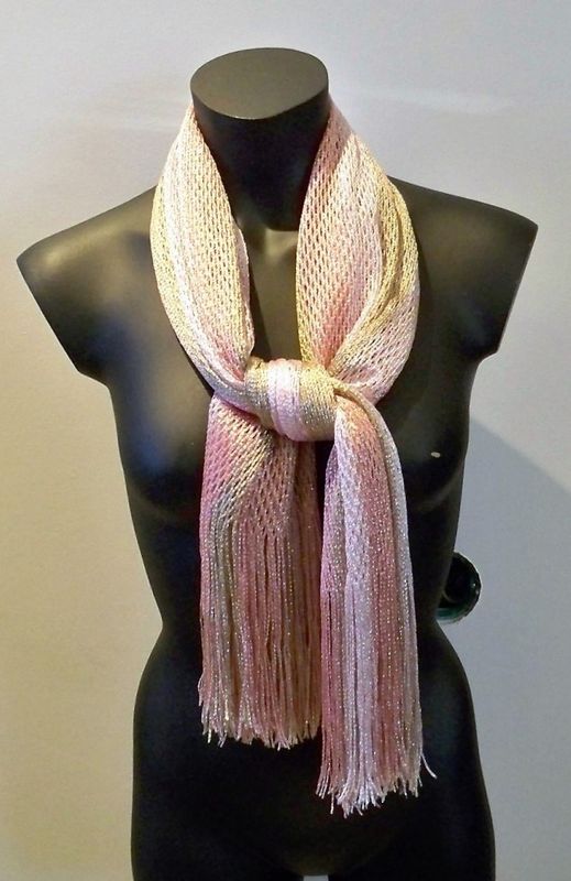 Rosa randig poncho. Bit'avant