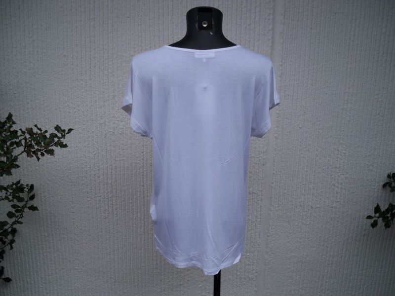 Naturvit Topp Med Orange Mönster Ze-Ze