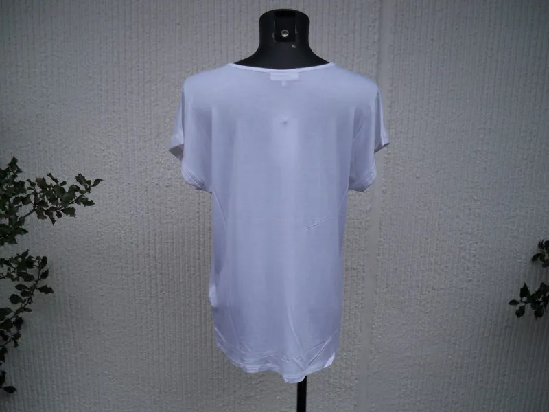 Naturvit Topp Med Orange Mönster Ze-Ze