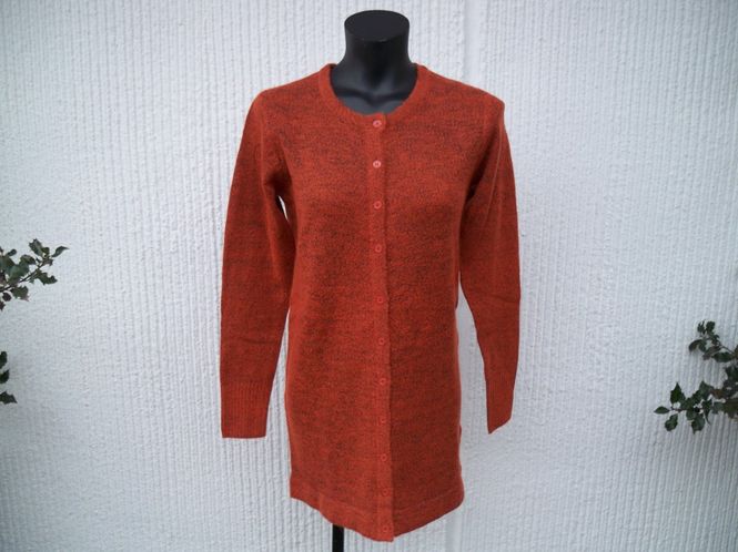 Huvudbild Stickad Roströd Lång Kofta Ze-Ze