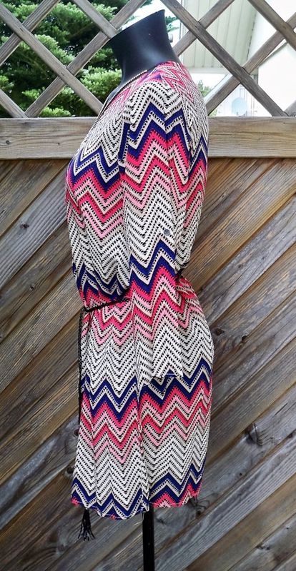 Klänning. Zig Zag mönster med dragkedja