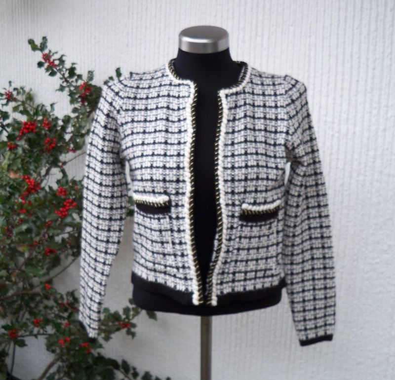 Kort Stickad Rutmönstrad Jacka Svart Vit