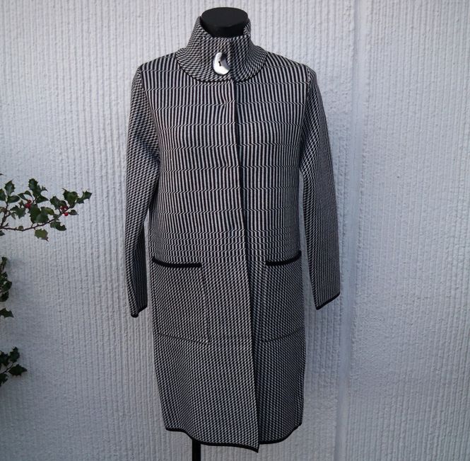 Huvudbild Mönstrad Kappa Svart Vit