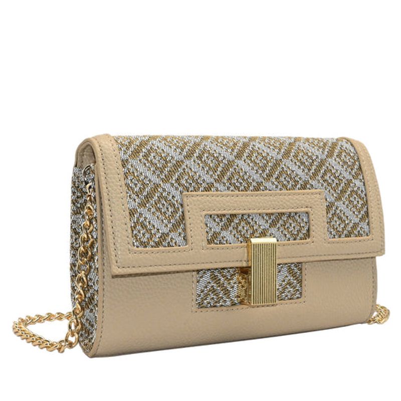 Beige liten mönstrad kuvertväska clutch med axelrem kedja