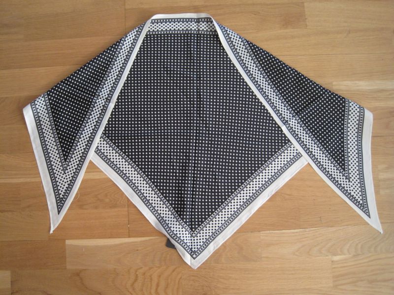 Prickig Trekantig Scarf Svart Vit