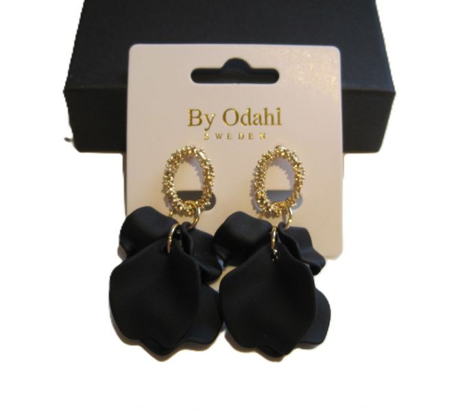 Huvudbild By Odahl Örhängen Svarta Löv