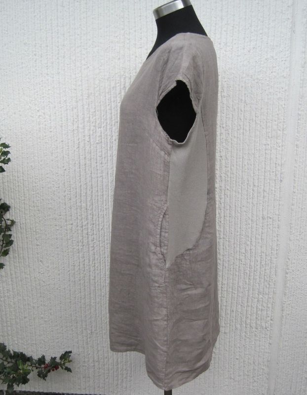 Taupe gråbrun linneklänning med holkärm Puro Lino