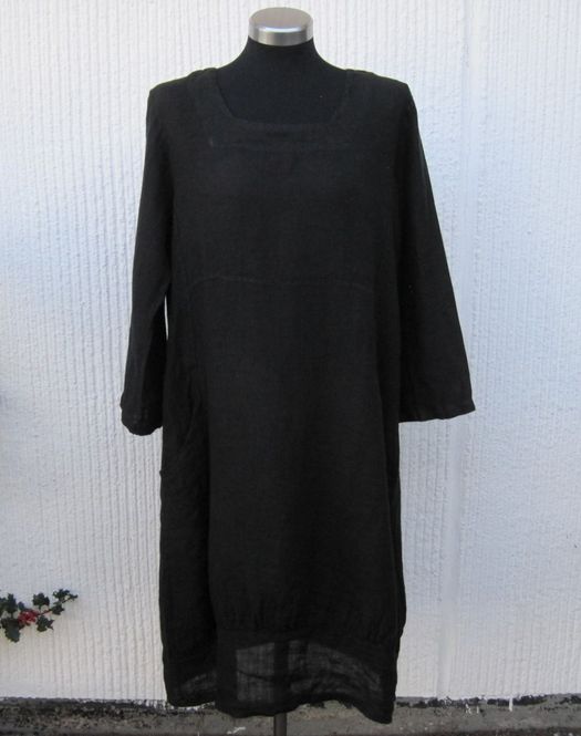 Huvudbild Svart Vadlång Linneklänning Med Lång Ärm