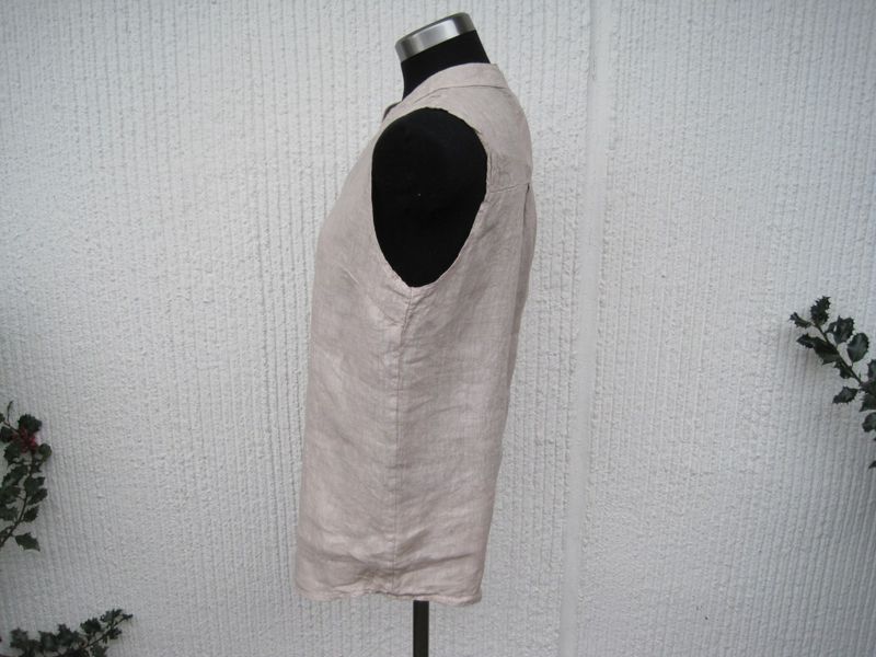 Beige Ärmlös Linneblus. Made in Italy