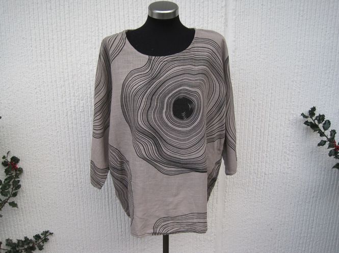 Huvudbild Gråbeige och svart mönstrad bomullsblus. Made in ...