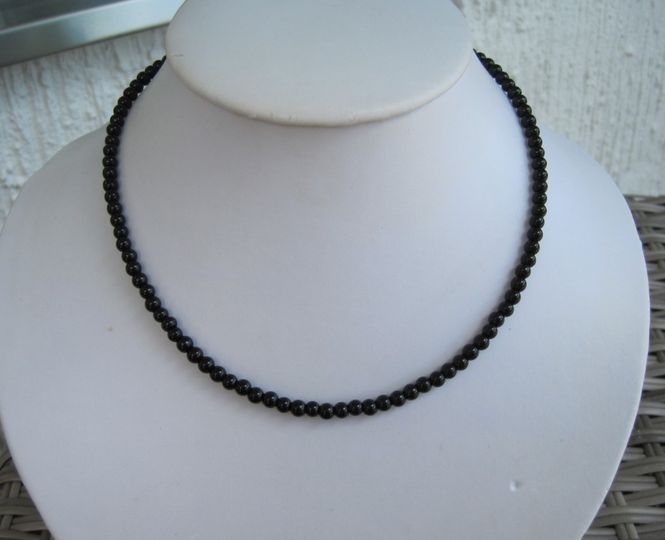 Huvudbild Halsband Svarta Stenar av Onyx