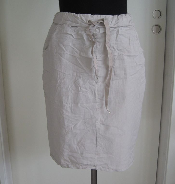 Sandbeige Knälång Stretchkjol - Soulful Fashion