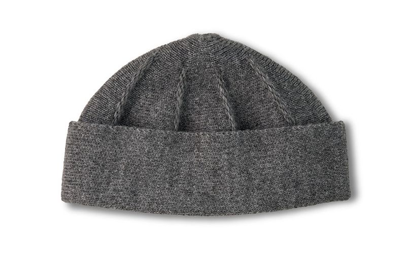 Grå stickad Mössa Rullan Börjesson Handskar