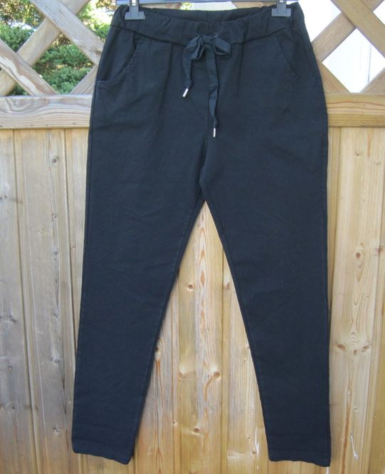 Huvudbild Madde Svarta Mirakelbyxor Stretchiga Byxor